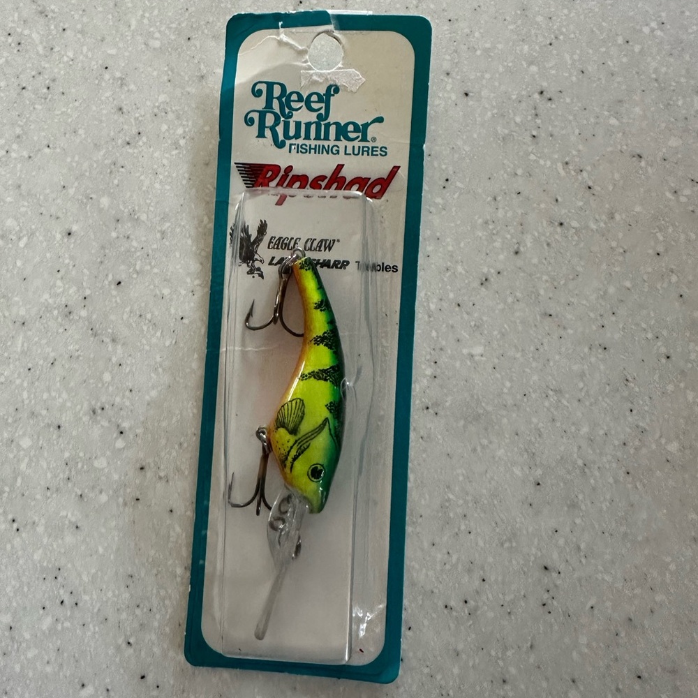 NEW Reef Runner Fishing Lure Green Yellow Ripshad Eagle Claw Lazer Sharp Trebles